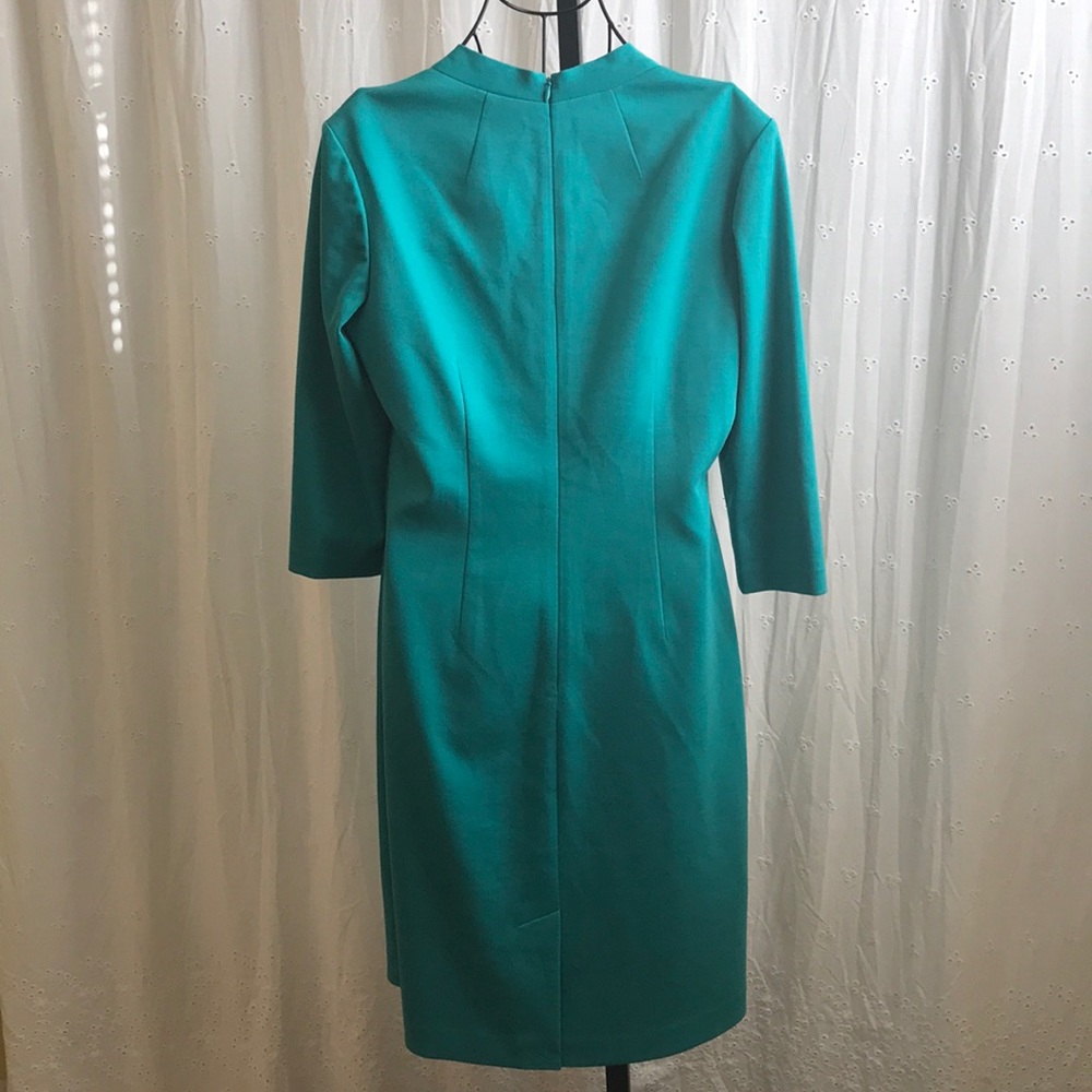 Tahari - Picture 2 of 6